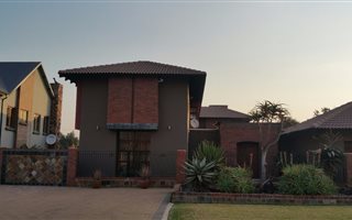 5 Bedroom House in Glen Lauriston