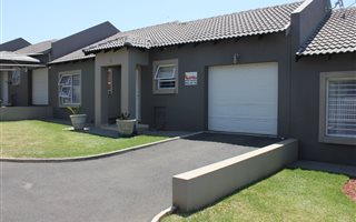 2 Bedroom Apartment in Rangeview