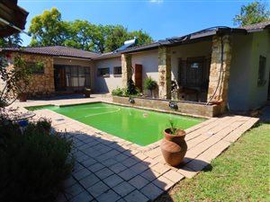 5 Bed House in Pyramid