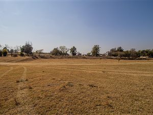 9200 m² Land available in Kyalami AH