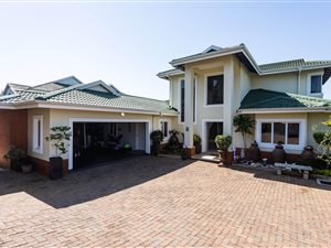 4 Bed House in Edgemount Estate
