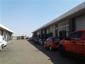 88 m² Commercial space in Alrode