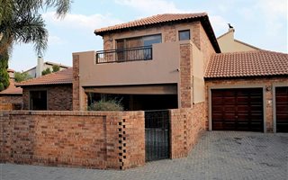 3 Bedroom Townhouse in Willow Acres