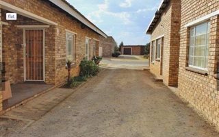 2019 m² Land available in Baillie Park