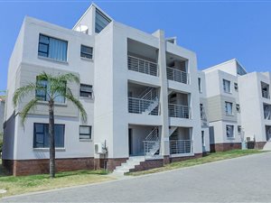 2 Bed Apartment in Fourways