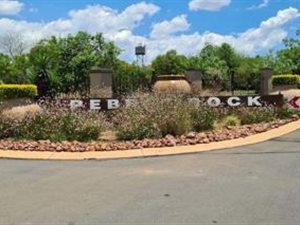 1008 m² Land available in Pebble Rock