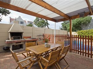 3 Bed House in Kirstenhof