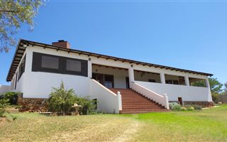 4.3 ha Farm in Sterkfontein and surrounds