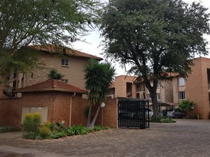 2 Bed Flat in Onverwacht