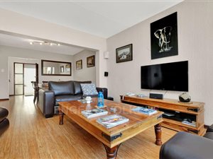 3 Bed Apartment in Mill Hill