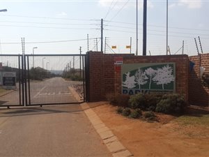 362 m² Land available in Clayville