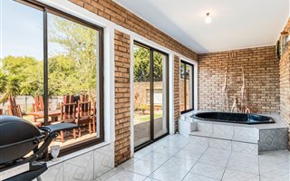 6 Bedroom House in Eversdal