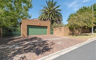6 Bedroom House in Eversdal