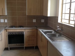 2 Bed Townhouse in Sand Stone