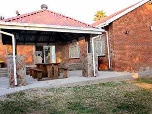 3 Bedroom House in Rietvalleipark