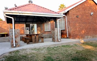 3 Bedroom House in Rietvalleipark