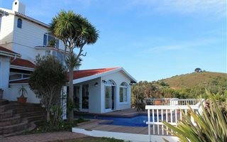 9 Bedroom House in The Heads