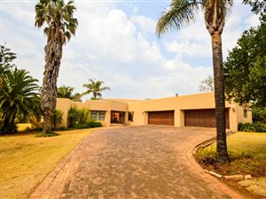6 Bedroom House in Ruimsig
