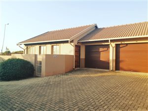 2 Bed Townhouse in The Reeds