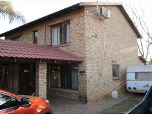 3 Bed Townhouse in Oos-Einde