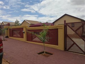 2 Bed House in Odinburg Gardens