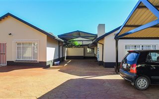625 m² Commercial space in Wierda Park