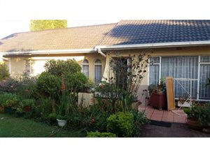 3 Bedroom House in Brackendowns