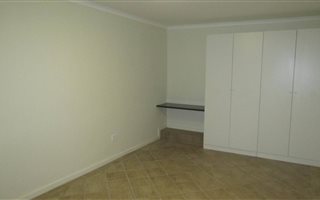 1 Bedroom House in Westdene