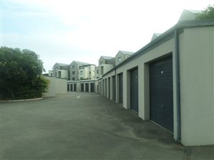 2 Bed Apartment in Mzingazi Golf Estate