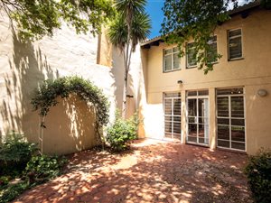 2 Bed Duplex in Ashlea Gardens