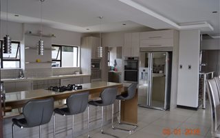 5 Bedroom House in Lombardy Estate