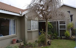 3 Bedroom House in Langenhoven Park