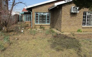 3 Bedroom House in Acaciaville