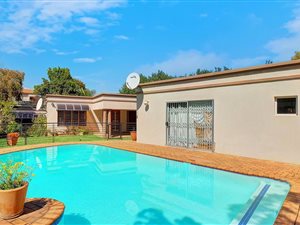 3 Bed House in River Club