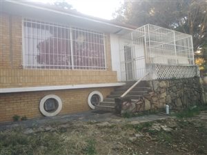 5 Bed House in Bellevue