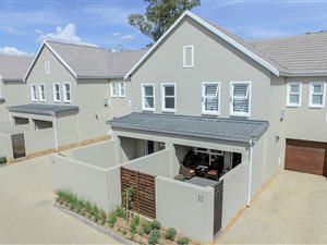 3 Bed Duplex in Bryanston