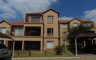 2 Bedroom Townhouse in Pomona
