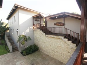 4 Bed House in Salt Rock