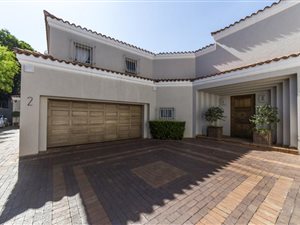 4 Bed Townhouse in Illovo