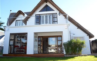 4 Bedroom House in St Francis Bay Canals