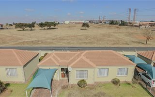 3 Bedroom Townhouse in Elandspark