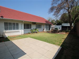 337 m² Commercial space in Edendale
