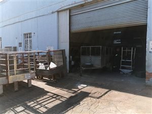 100 m² Commercial space in Jacobs
