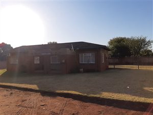 3 Bed House in Mooinooi