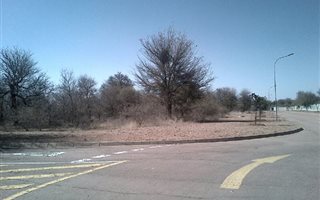 2.6 ha Land available in Onverwacht