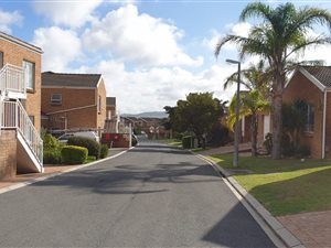 2 Bed Apartment in The Crest