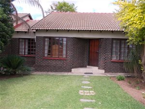 3 Bed Townhouse in Geelhoutpark