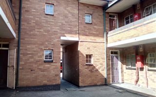 2 Bedroom Apartment in Driehoek