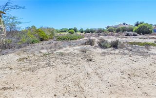 842 m² Land available in Langebaan Country Estate
