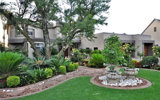 3 Bedroom House in Silver Lakes Golf Estate